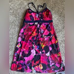 Athleta Woman’s Active Wear Dress in SZ M in gently used condition